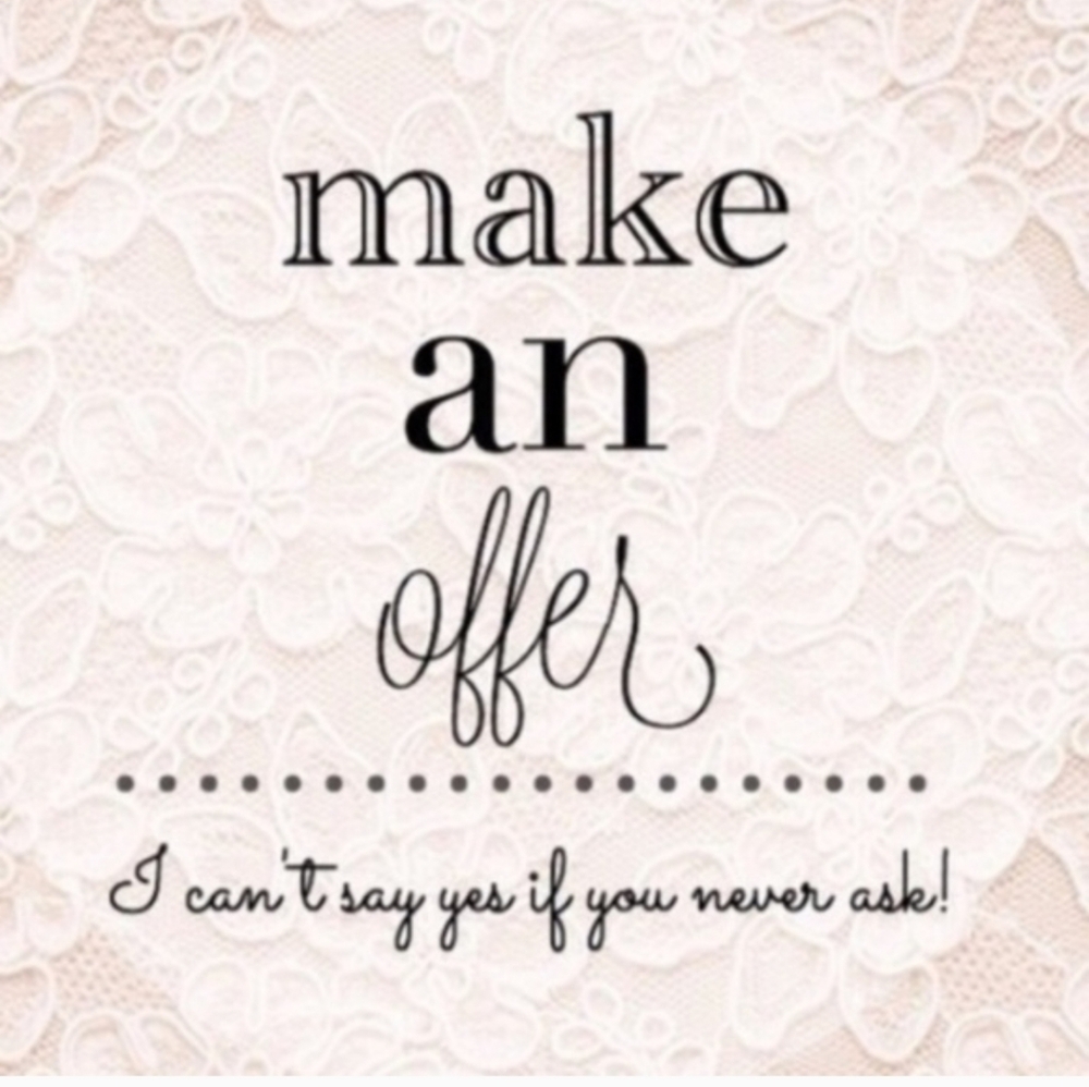 Thanks For Looking At My Closet 🌸 I Hope You Find Something You Love 💕